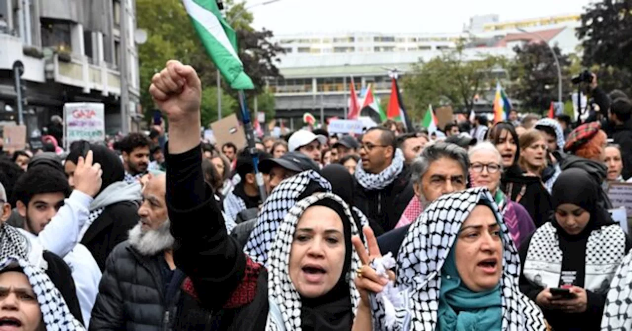 Pro and Anti-Israel Protesters Demonstrate Across Europe Ahead of October 7th Anniversary