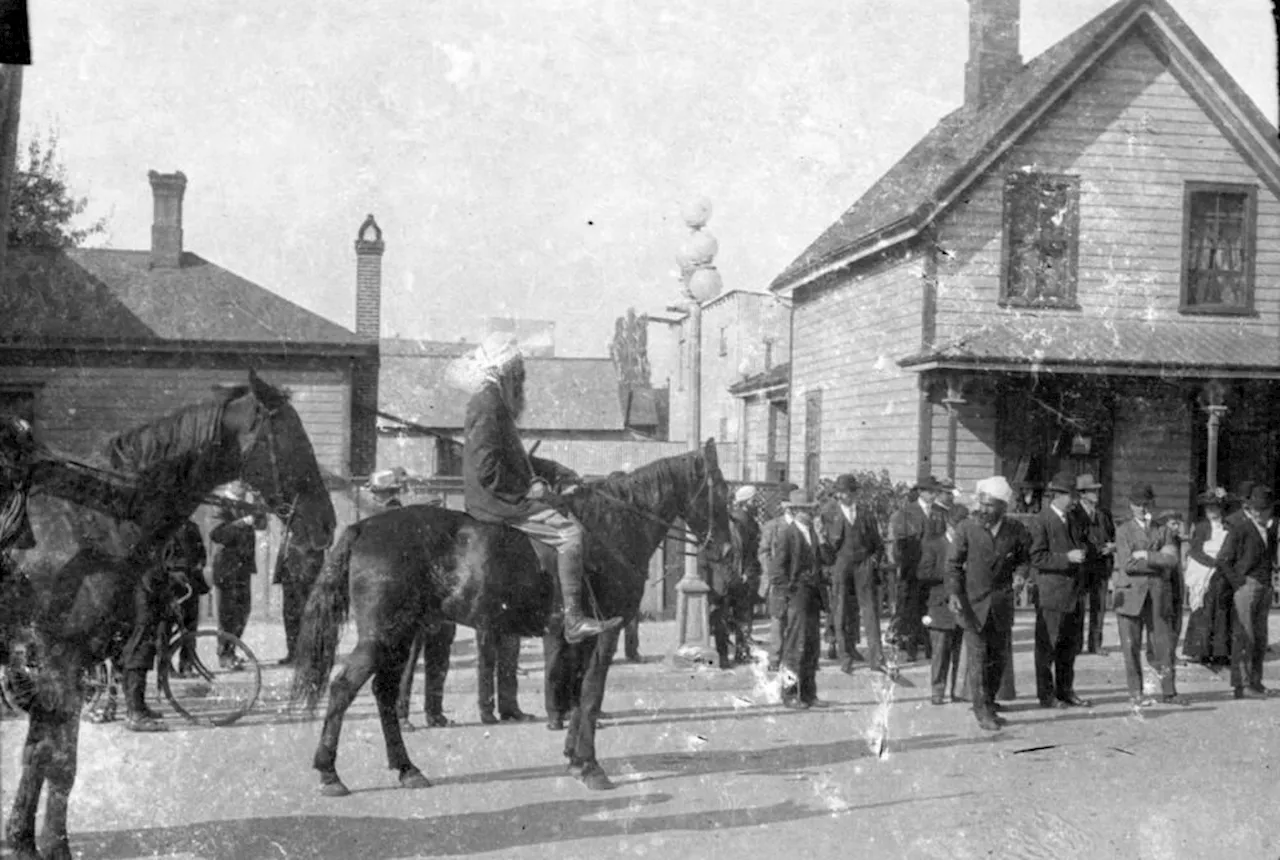 Community historians unearth photo of legendary Sikh figure in 1912 Victoria parade