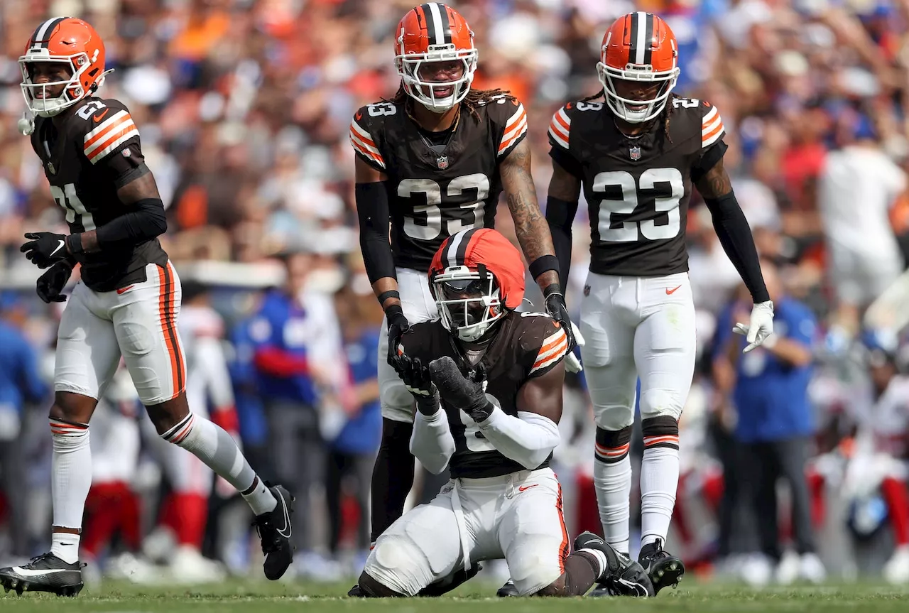 Watch Browns linebacker Jeremiah Owusu-Koramoah intercept Commanders quarterback Jayden Daniels