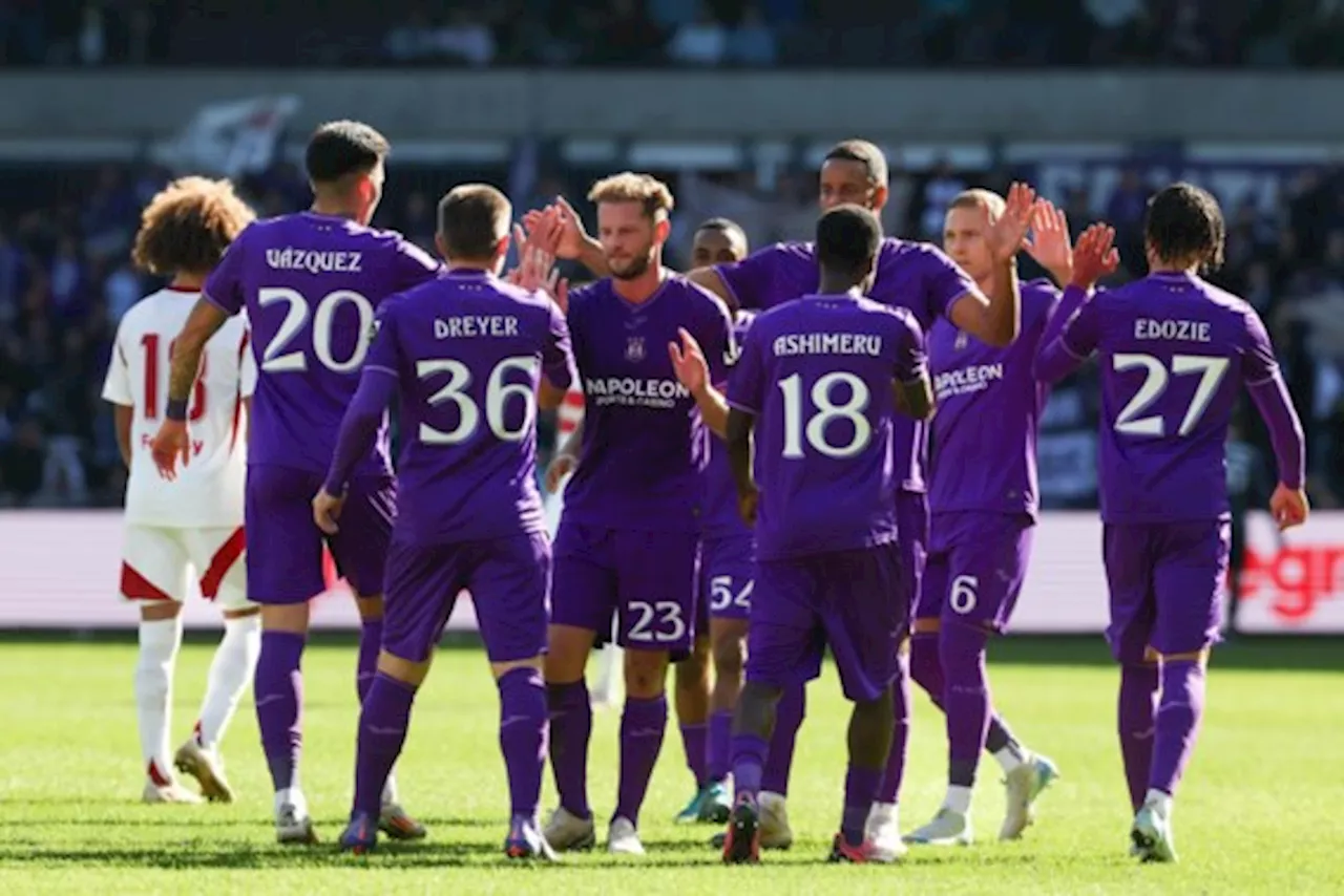 Efficiënt Anderlecht zet clasico vlot naar zijn hand tegen Standard