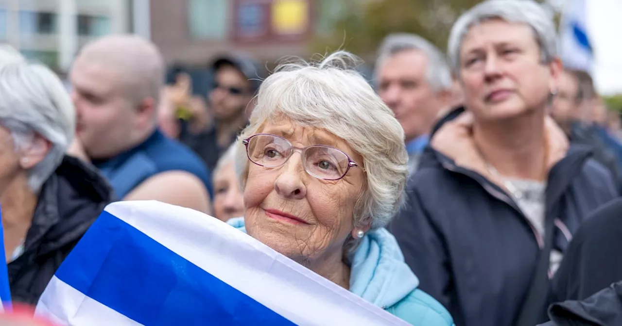 Hundreds attend vigil in Dublin to mark one year since Hamas attack