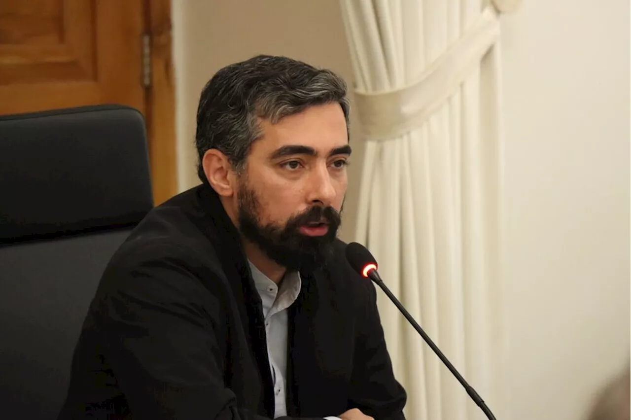 مهدی رمضانی: فقدان شخصیت‌های اثرگذار انقلابی دردناک است