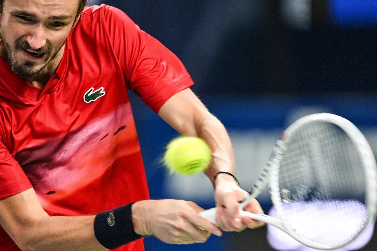 Masters 1000 de Shanghai: Medvedev s'en sort difficilement contre Arnaldi