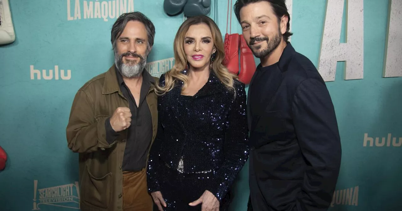 Diego Luna, Gael García Bernal y Lucía Méndez presentaron su esperada serie ‘La Máquina’