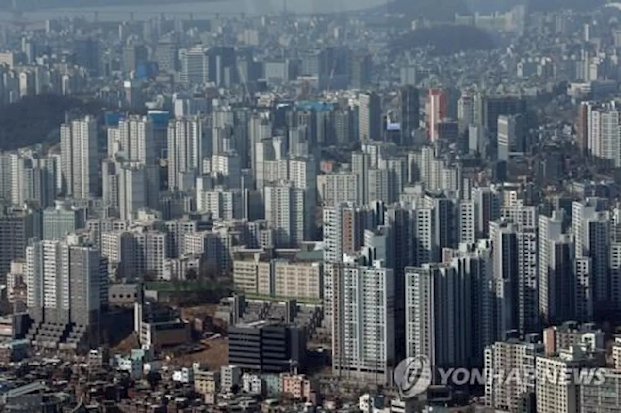 “여긴 벌써 겨울”…아파트 거래량 반토막 나고 매물은 쌓였다는데