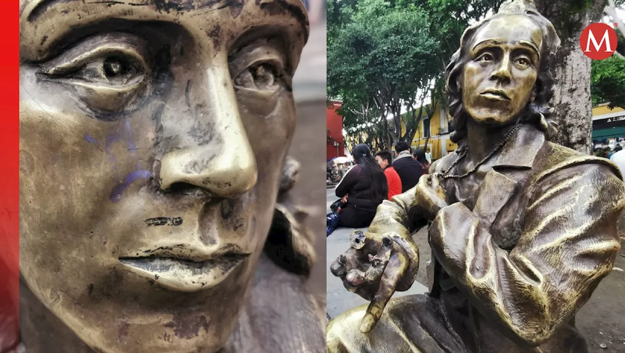 Elena Garro: Roban libro y mutilan dedos a su escultura en Centro Histórico de Puebla