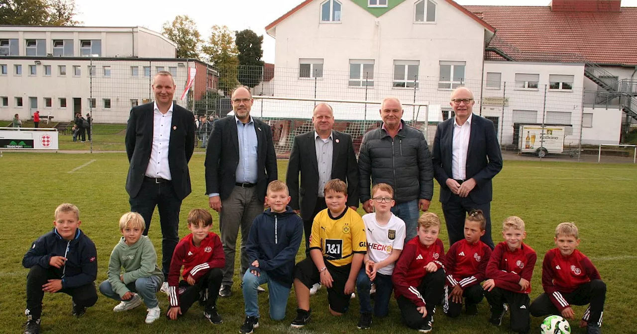 Sportplatz nach Sanierung in Bad Wünnenberg wieder in Betrieb