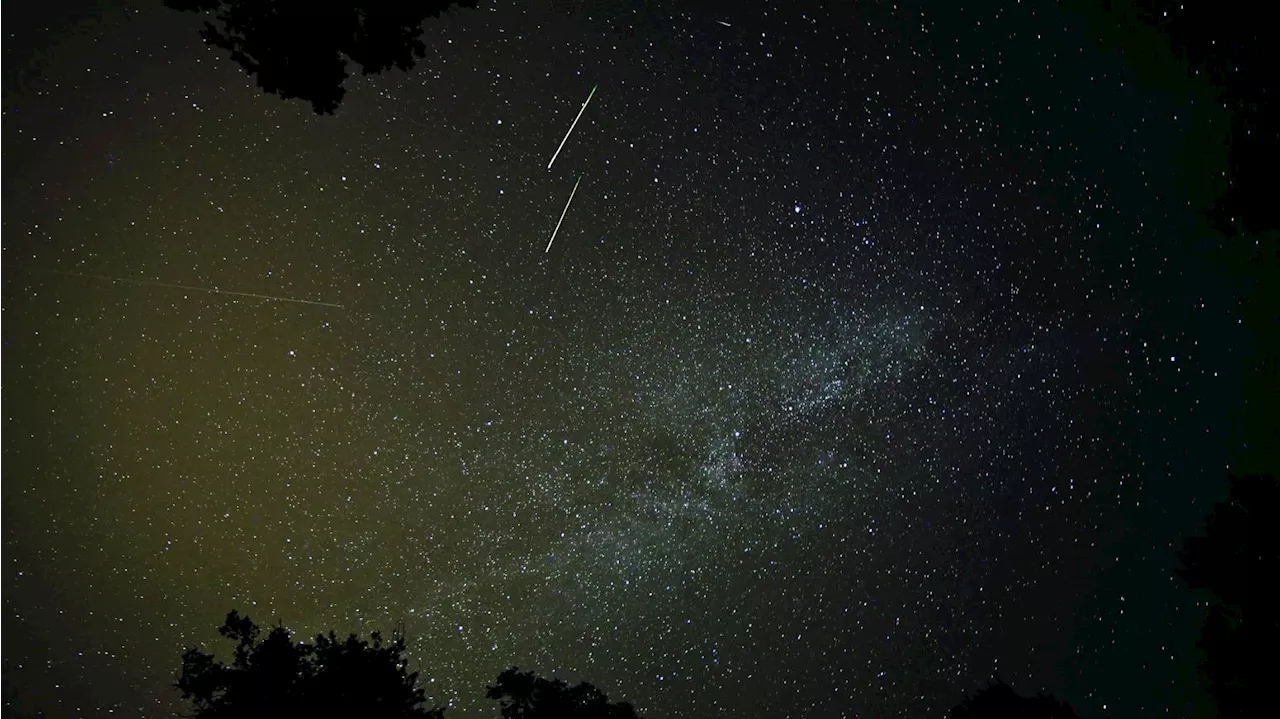 Cuándo, dónde mirar y mejor hora para ver las dracónidas, la primera lluvia de estrellas de este otoño