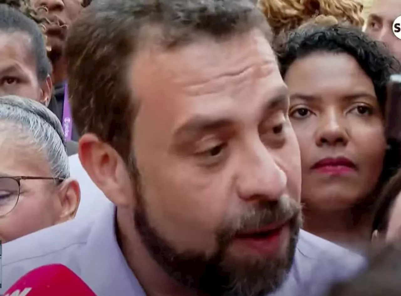 Eleições 2024: Guilherme Boulos (Psol) vota em colégio no Campo Limpo, zona sul de SP