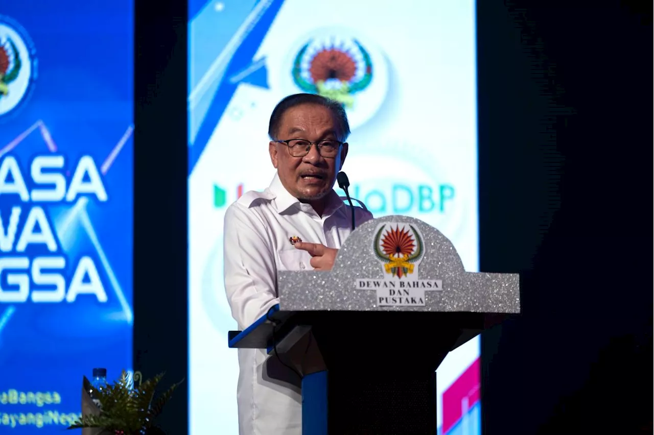 Govt never discuss changing status of Islam as religion of federation, says Anwar