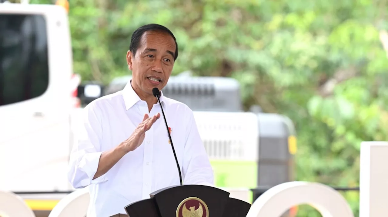 Selain Kacamata, Perbedaan Struktur Gigi Jokowi saat Masih Mahasiswa UGM Juga Jadi Sorotan Publik