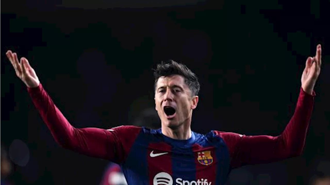 LaLiga, Lewandowki esagerato: tripletta e Alaves affondato, il Barcellona trionfa 3-0