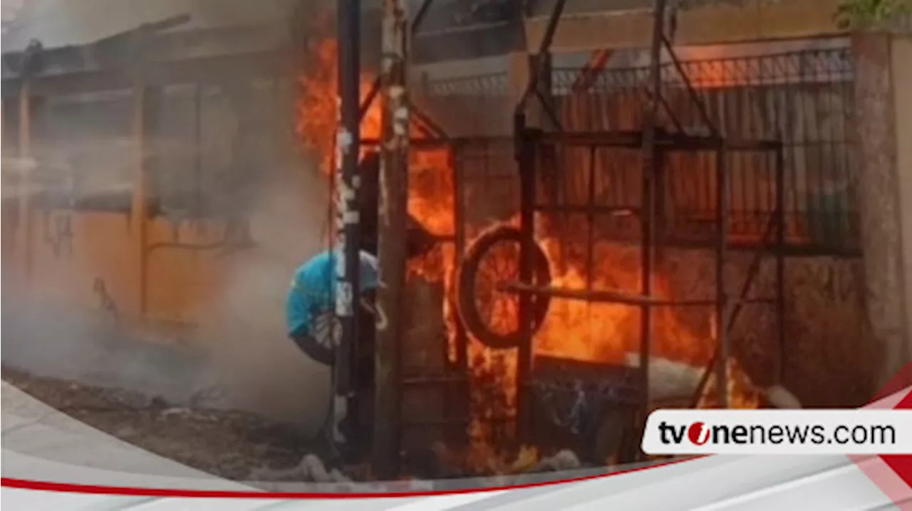 Kebakaran SDN Cempaka Baru 01 Jakpus Berasal dari Gudang Perpustakaan, Ternyata Ini Penyebabnya...