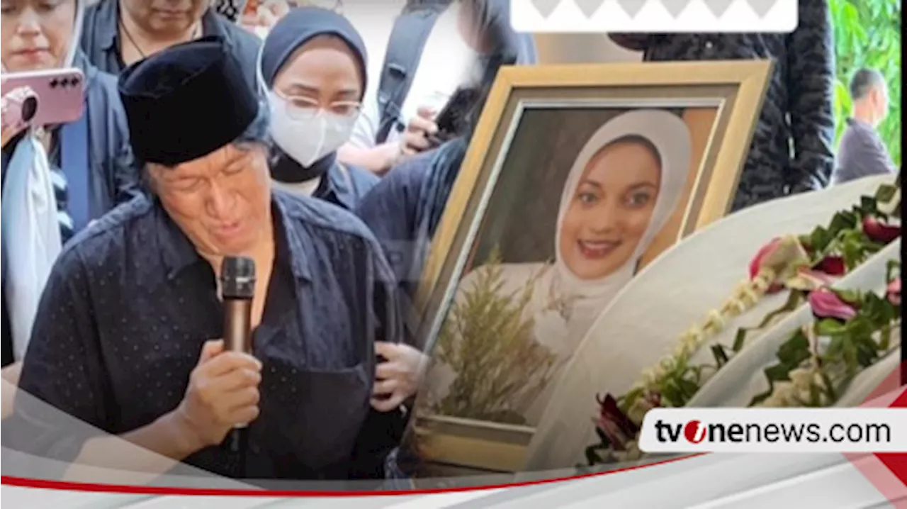 Tangis Haru di Makam Marissa Haque, Syahnaz Bagikan Momen Menggugah Hati