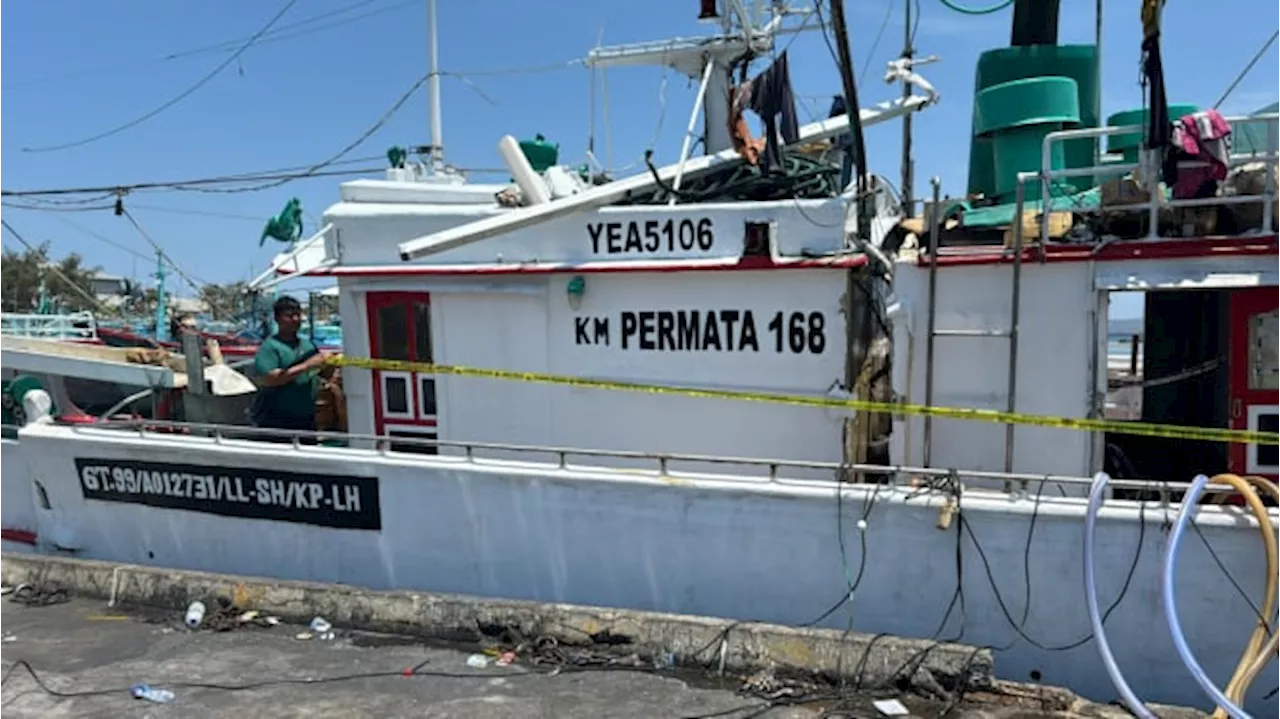 Kapal Ikan KM Permata 168 Meledak di Pelabuhan Benoa Bali, Satu ABK Alami Luka Bakar