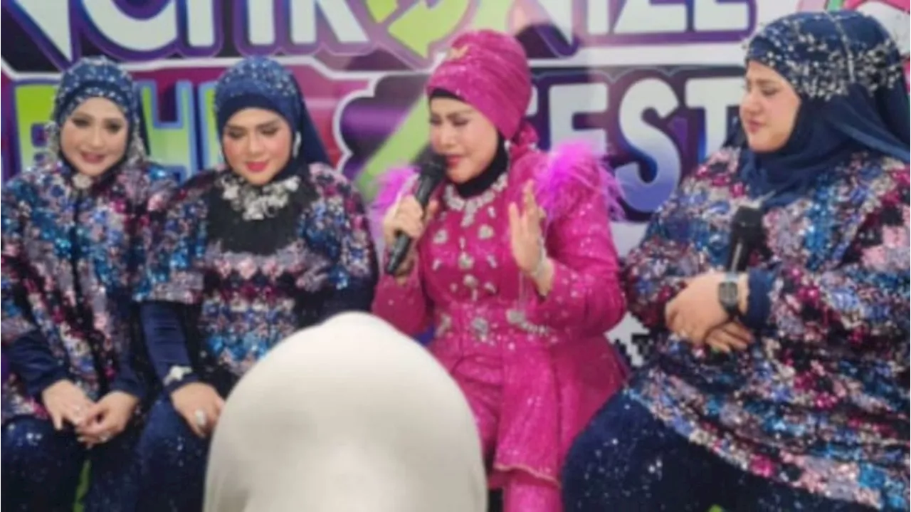 Tampil Bareng Sang Ibu Elvy Sukaesih di Synchronize Festival, Wirdha Sylvina Ngaku Merasa Bangga