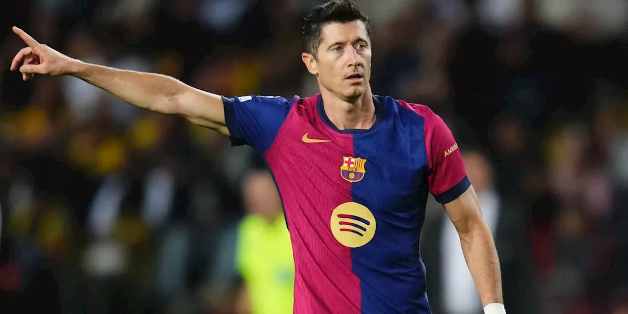 Lewandowski loodst Barcelona met hattrick langs Alaves, De Jong maakt weer minuten