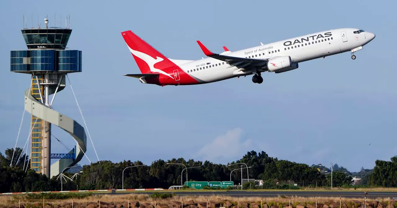 Qantas apologizes for showing movie with nudity and sexts to entire cabin