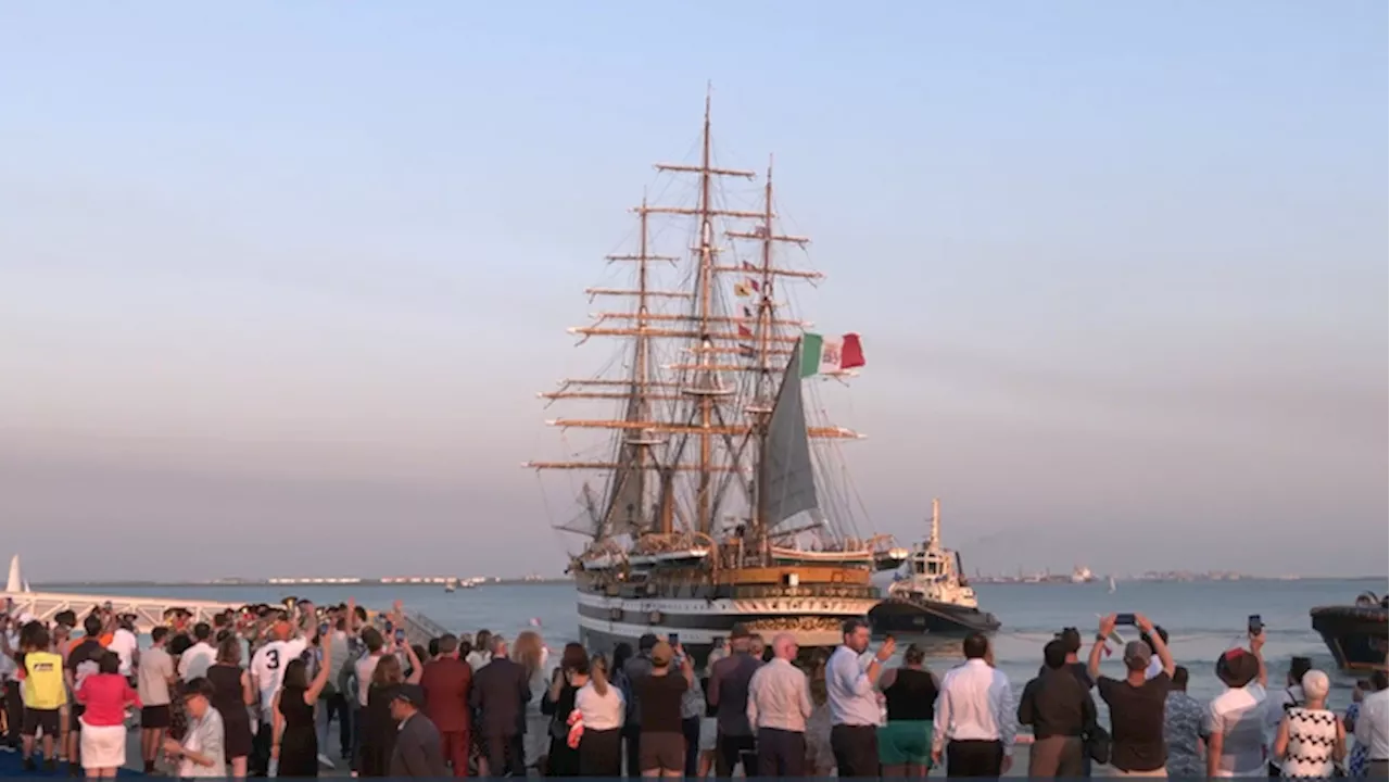 'Goodbye Darwin': l'Amerigo Vespucci saluta l'Australia