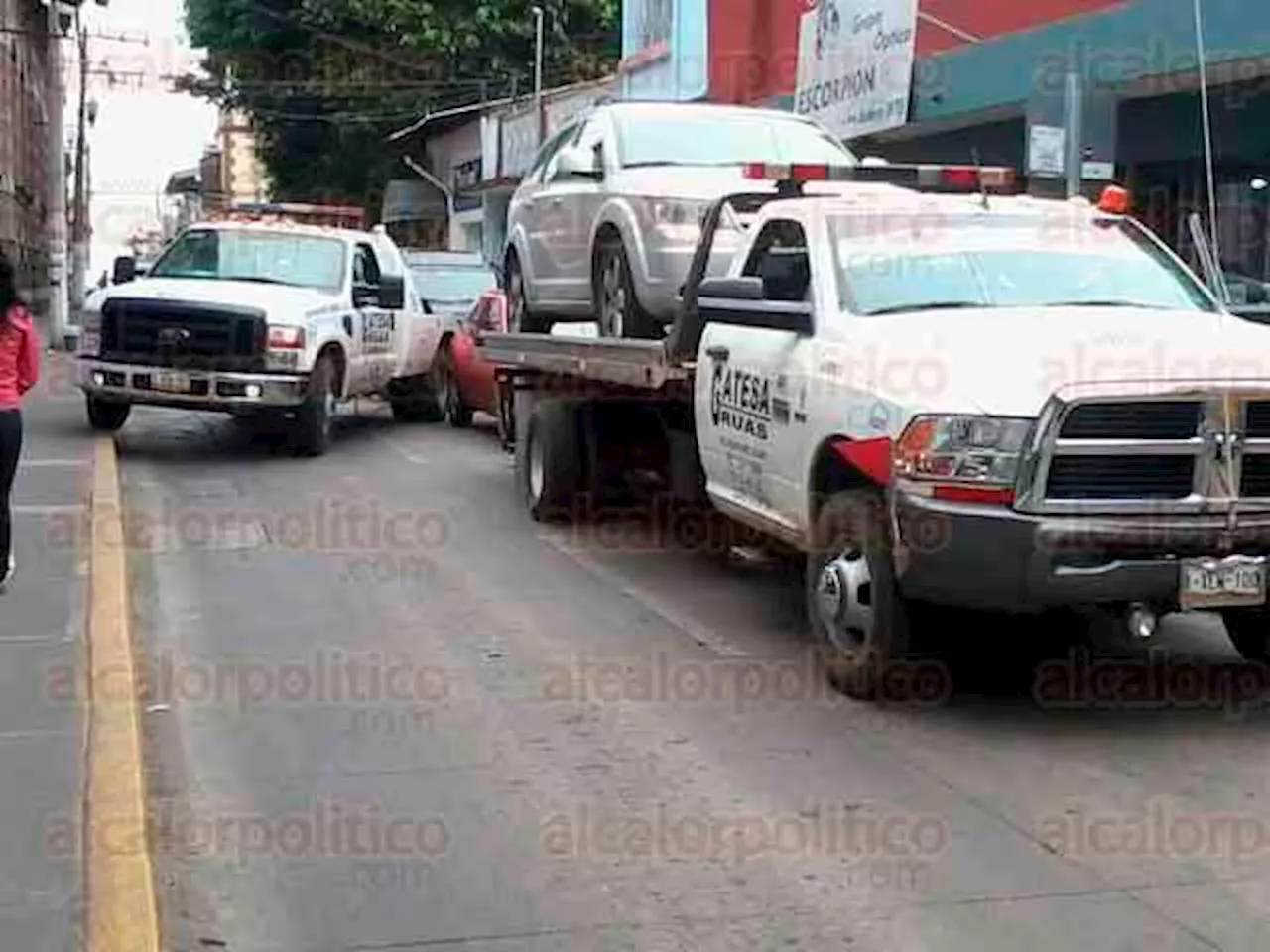 Al final de su gobierno, Cuitláhuac envía a Congreso iniciativa para regular a grúas