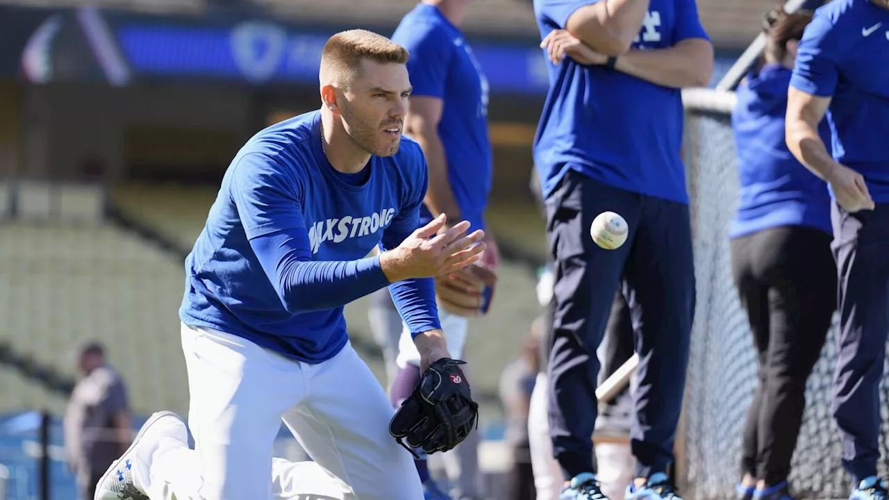 Dodgers' Freddie Freeman leaves Game 2 of NLDS with ankle discomfort