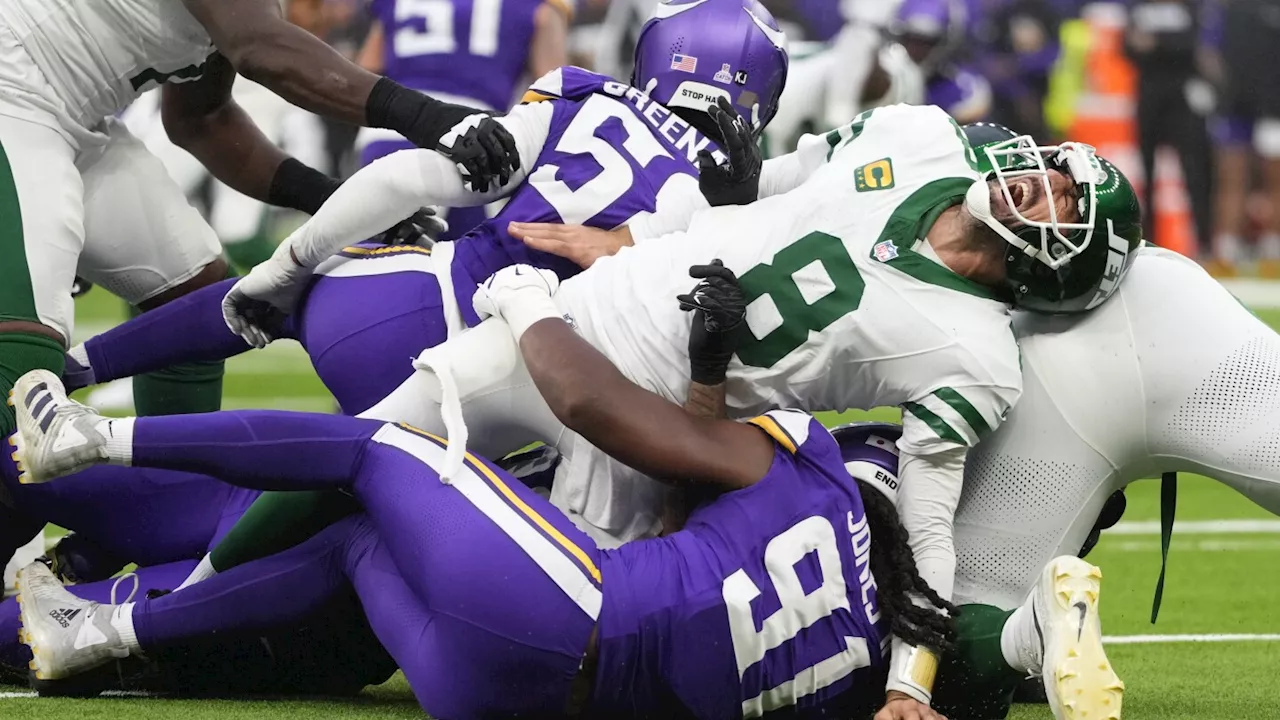 Jets' Rodgers leaves London 'banged up' with a sprained ankle and a tough loss to Vikings