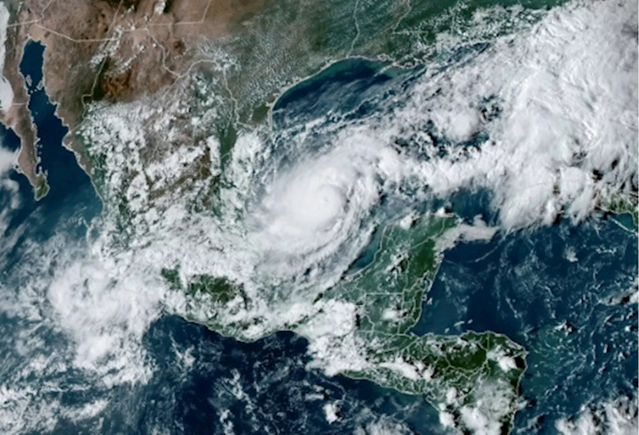 Milton menace de devenir un 'ouragan majeur' à l'approche de la Floride