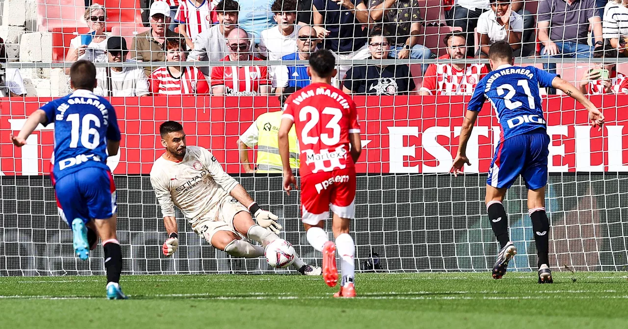 FC Girona feiert Torhüter Paulo Gazzaniga - Keeper hält bei dramatischem Sieg gegen Athleti Bilbao drei Elfmeter