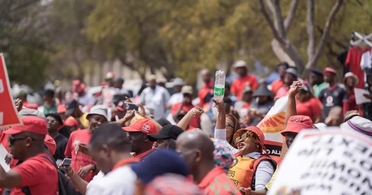 COSATU marches against rising cost of living, says workers battling to keep up