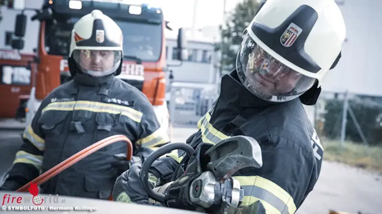 Stmk: Pkw prallt bei Mariazell gegen Klein-Lkw → mehrere Verletzte, 17-Jähriger eingeklemmt