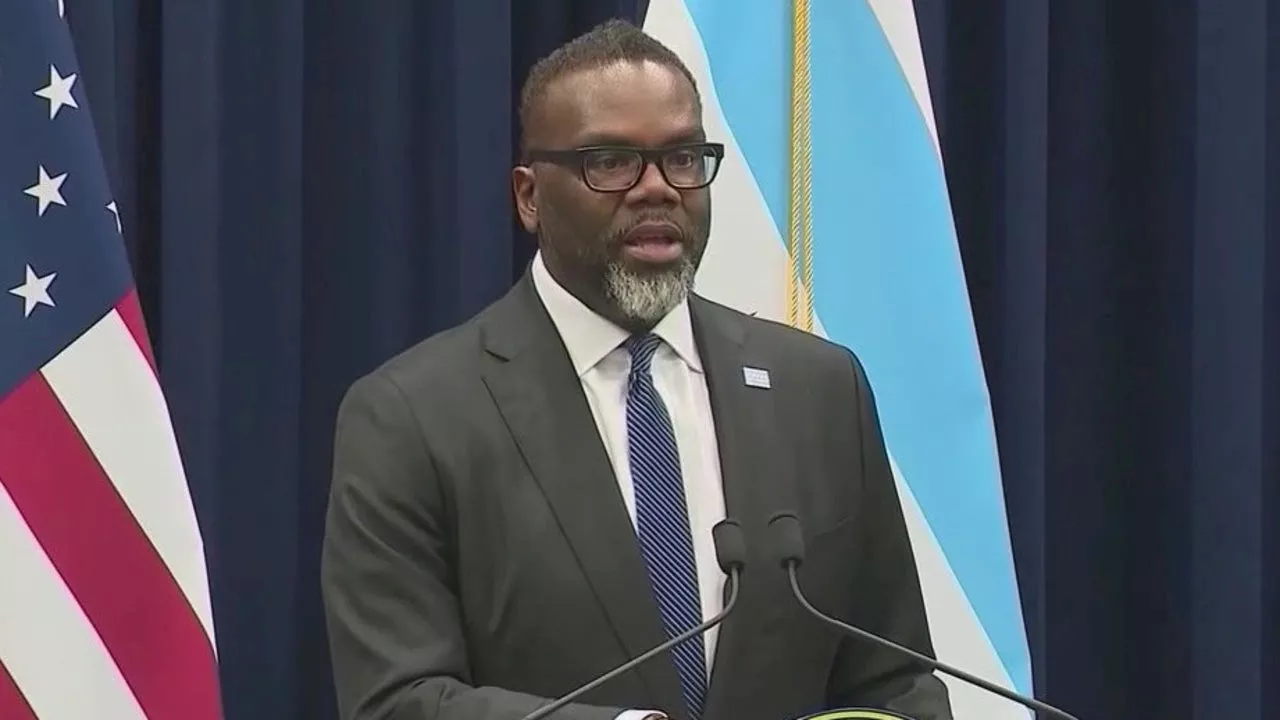 Mayor Brandon Johnson to reveal Chicago School Board appointees after mass resignation