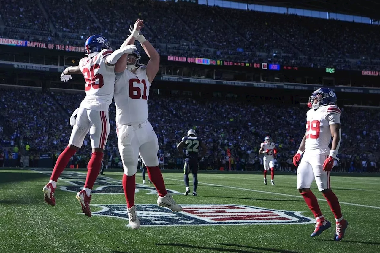 Giants use strong performance from Daniel Jones and late TD on blocked kick to beat Seahawks 29-20