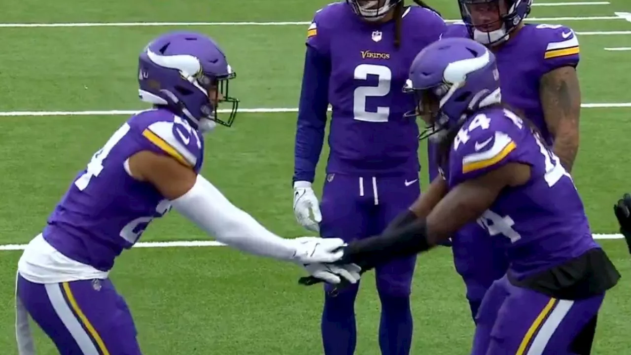 VIDEO: jugadores de los Minnesota Vikings celebran al estilo de Juego de Gemelas