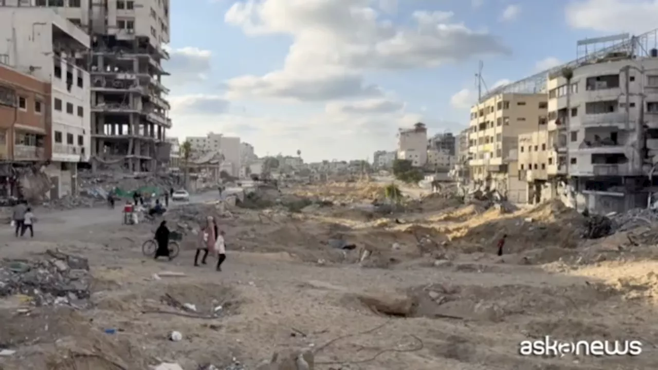 Gaza City un anno dopo, strade distrutte e città irriconoscibile