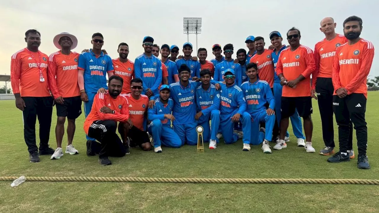 IND U19s vs AUS U19: शतक से चूके नित्‍या पांड्या, कप्‍तान सोहम ने जड़ी फिफ्टी; पहले ही दिन भारत ने बनाया बड़ा स्‍कोर