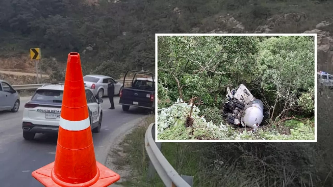 Carretera México-Tampico: Cerrado tramo Real del Monte-Omitlán para recuperar pipa que volcó