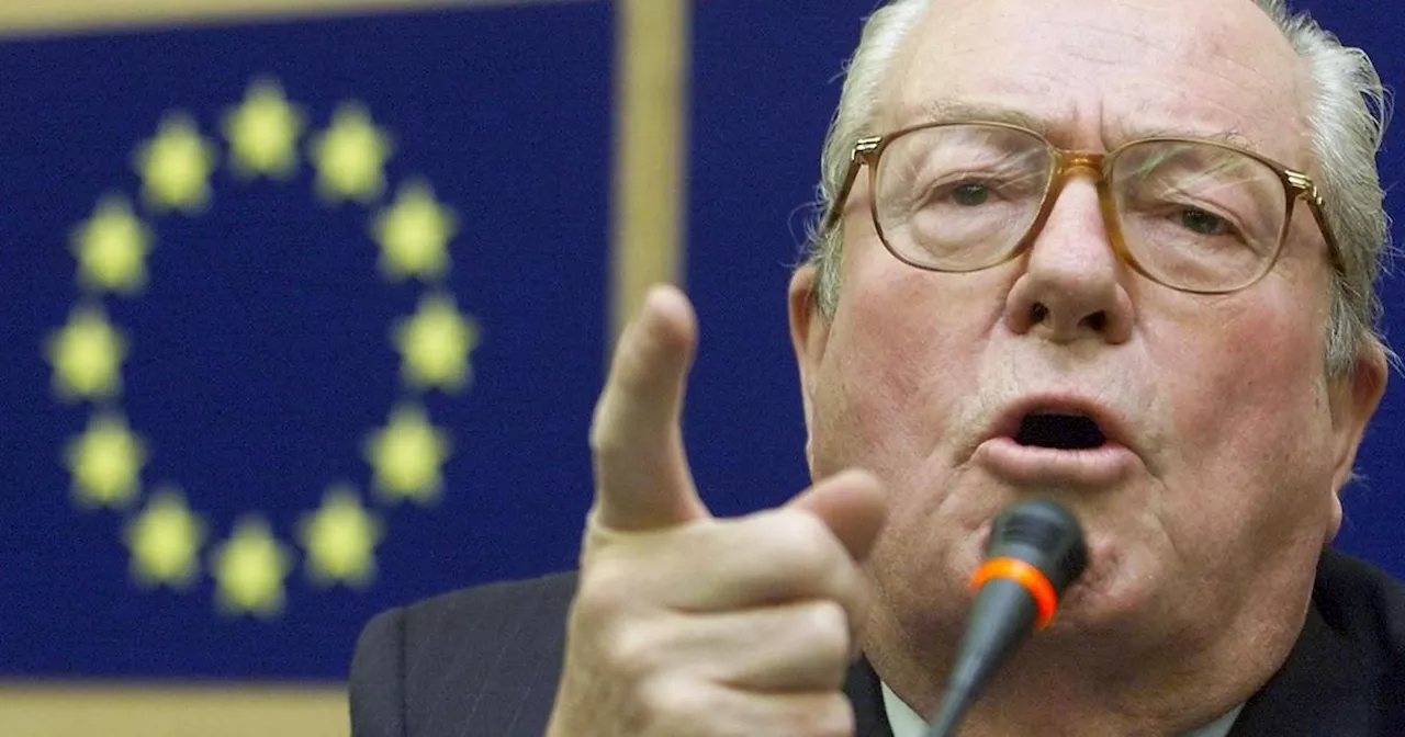 Stylos, cravates, bouteilles de vin...Le Parlement européen réclame 300.000 euros à Jean-Marie Le Pen