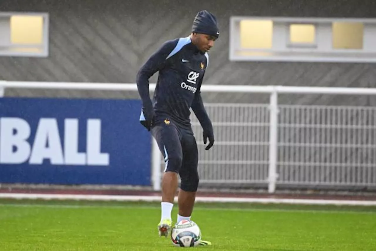 Effectif réduit pour l'entraînement du jour des Bleus à Clairefontaine