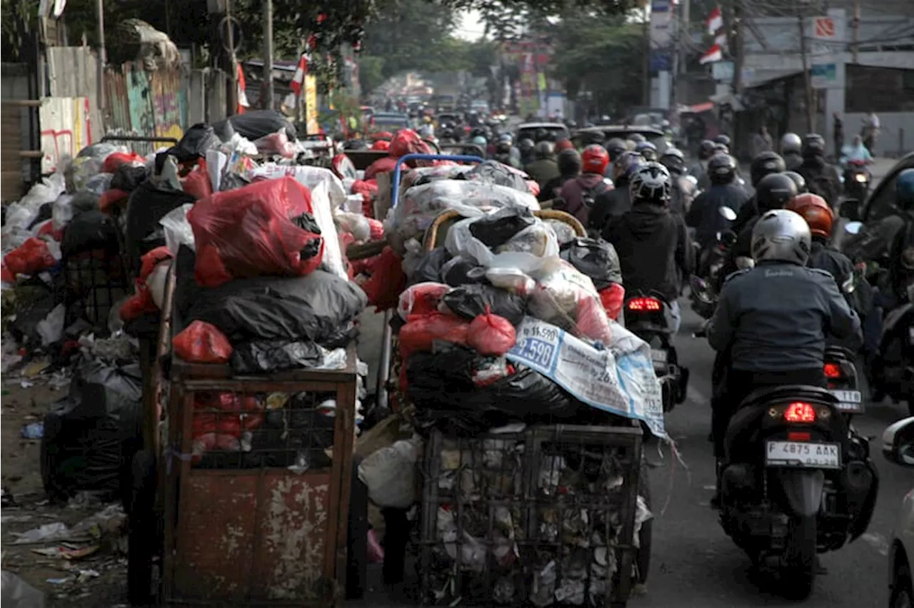 KLHK Kaji Sanksi bagi Produsen agar Mau Kurangi Sampah