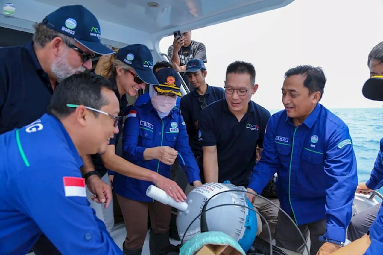 Tingkatkan Informasi Meteorologi Maritim, BMKG Lepas Drifter di Perairan Kepulauan Seribu