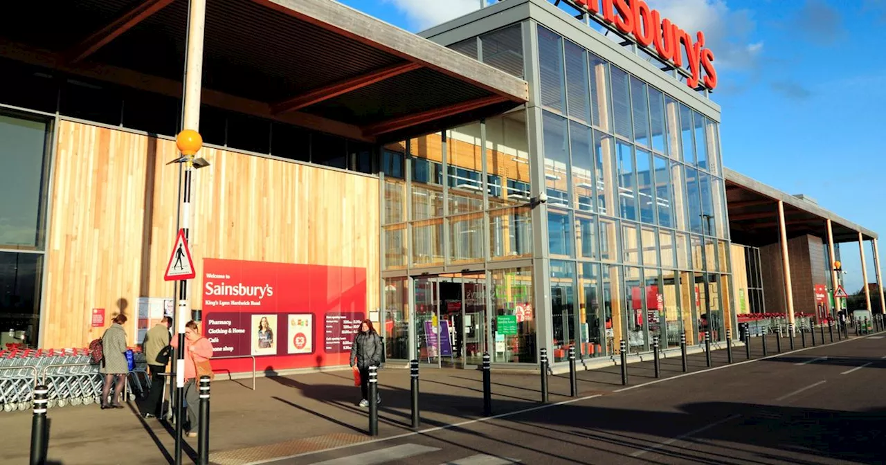 Sainsbury's announces it will hire 20,000 new staff for Christmas