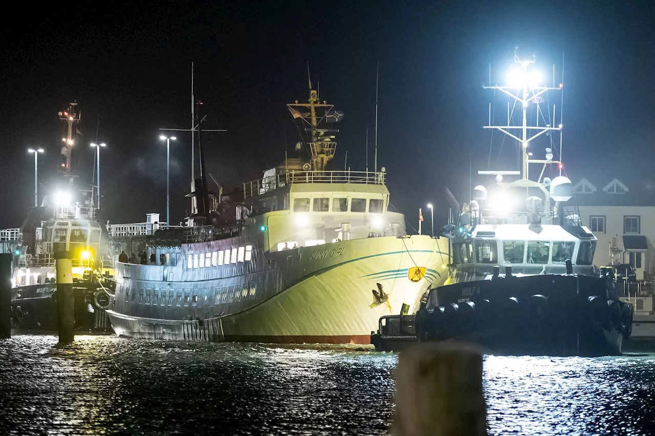 Fähre treibt auf der Nordsee - Passagiere bleiben gelassen