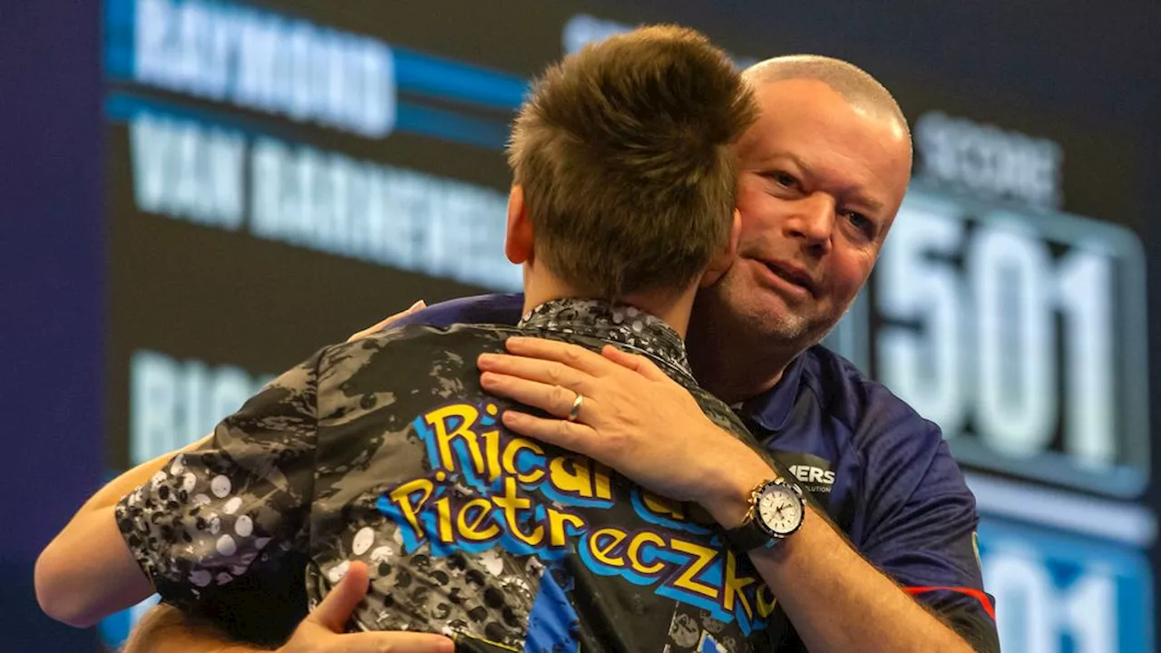 Van Barneveld in eerste ronde World Grand Prix onderuit tegen debutant Pietreczko