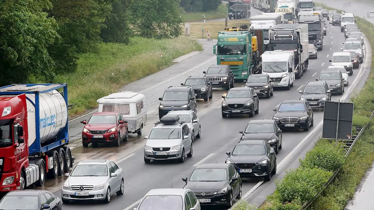 Nordrhein-Westfalen: Stop and go in die Ferien: ADAC rechnet mit Staus