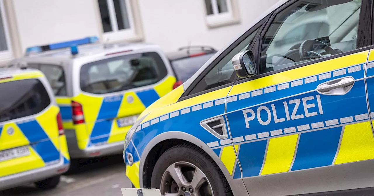 Betrug in Bad Oeynhausener Sparkassen: Polizei sucht mit Fotos nach mutmaßlichen Tätern