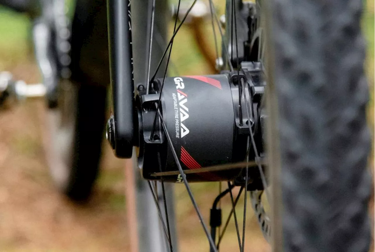 Wheels featuring self-inflating/deflating tyre system used by Marianne Vos to win Gravel World Championships now available to pre-order priced from £3,200