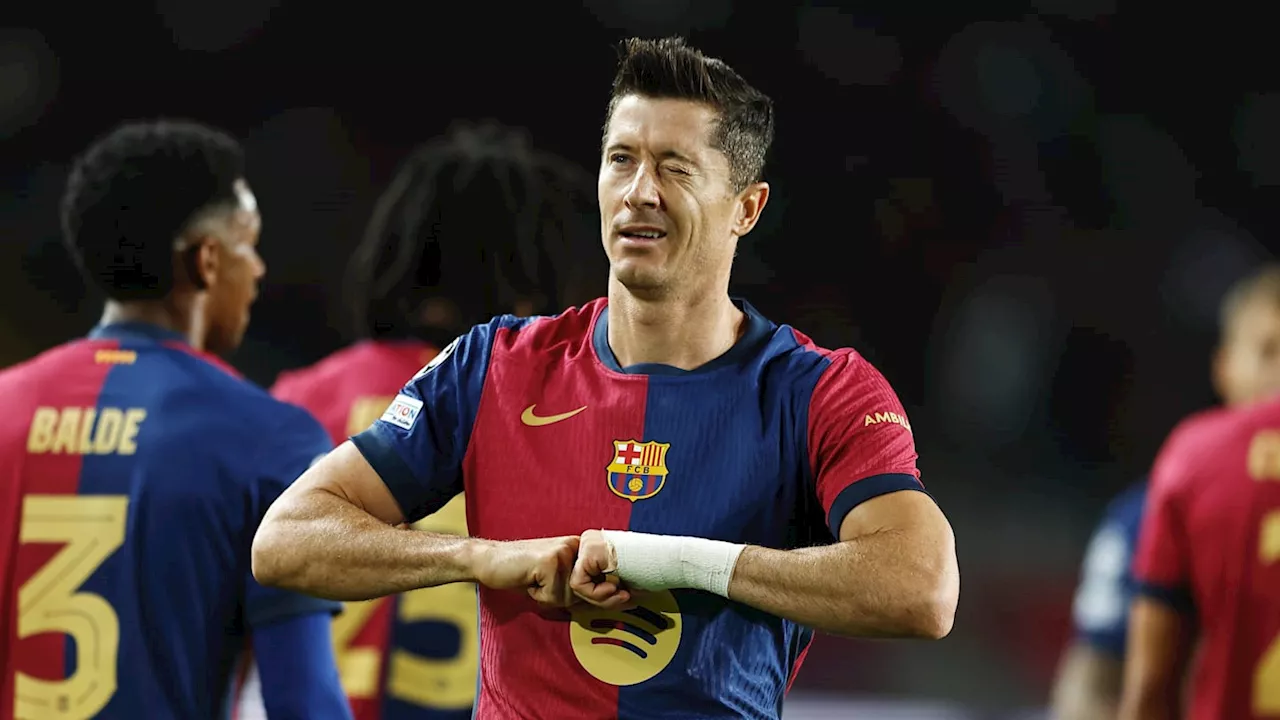 Robert Lewandowski Scores a First Half Hat-Trick in Victory vs. Alaves