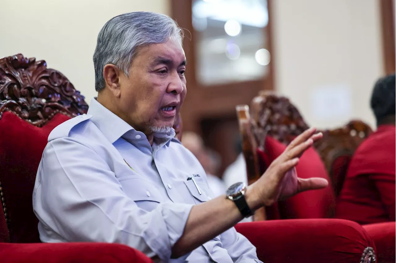 Zahid sends off 200 students to China for TVET exposure