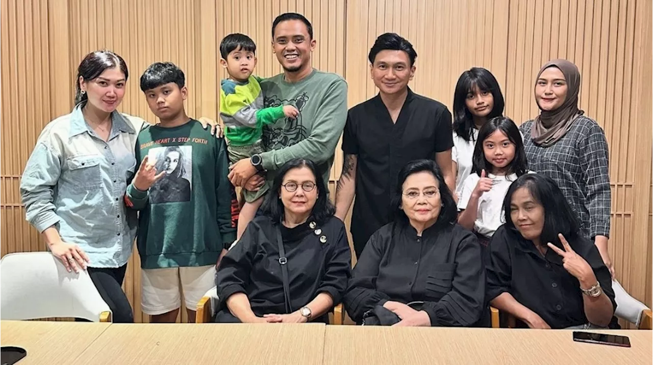 Anji Pamer Keakraban dengan Mantan Mertua di Momen Ulang Tahun: Dia Tetap Ibu Saya