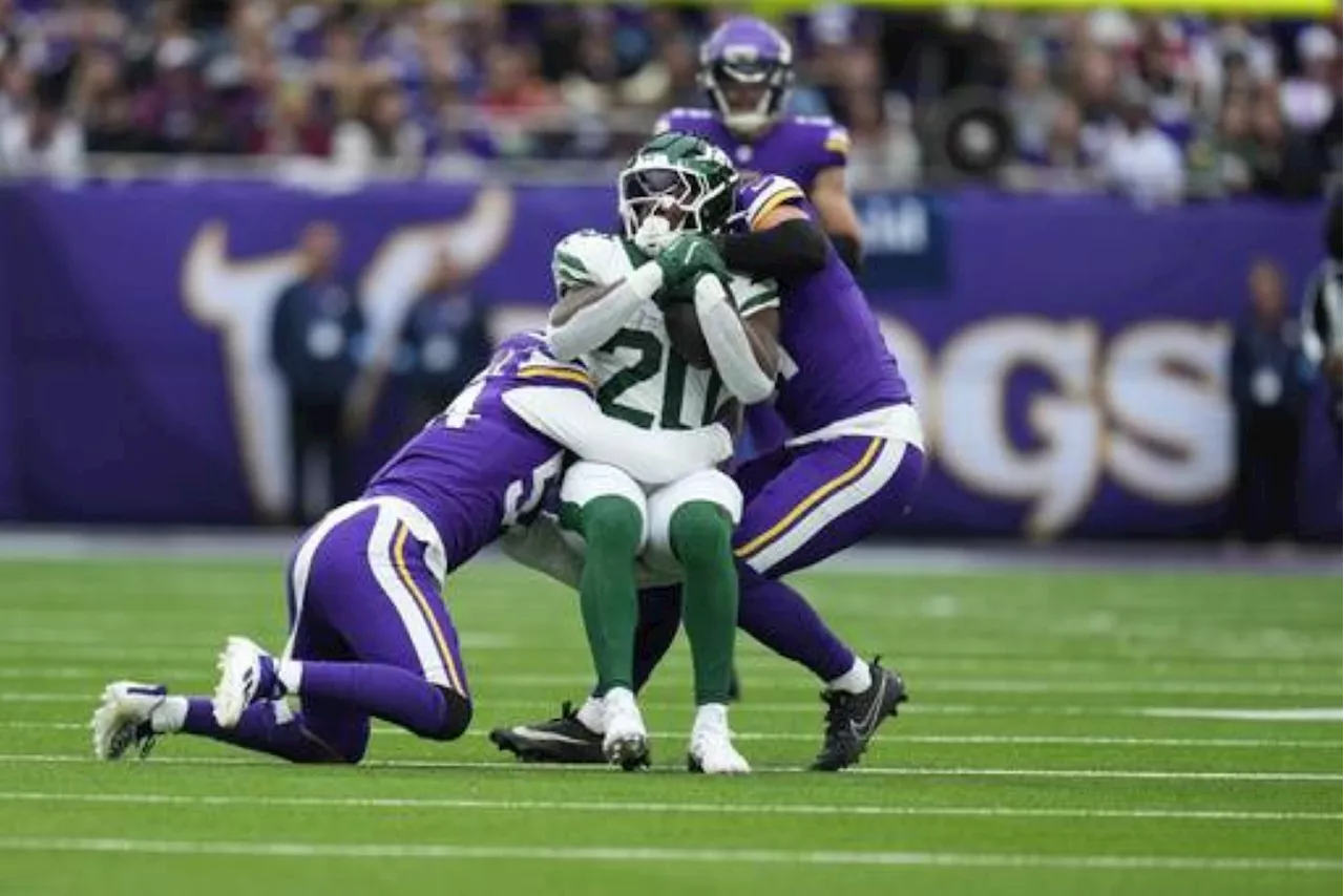 Vikings manhandle Jets, improve to 5-0